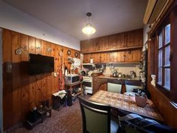 APTO CREDITO ACEPTA PERMUTA CASA 5 AMBIENTES CON COCHERA Y PARRILLA EN BALLESTER