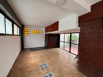 Casa en  50 entre 22 y 23