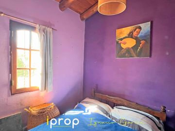 Oportunidad!  Local comercial   2 casas!! Excelente ubicación- Esquina sobre Av San Martín!