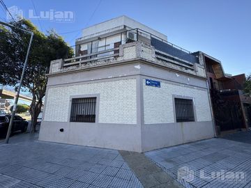 Venta PH en Liniers tipo casa 4 ambs con garaje