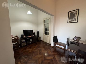 Venta PH en Liniers tipo casa 4 ambs con garaje