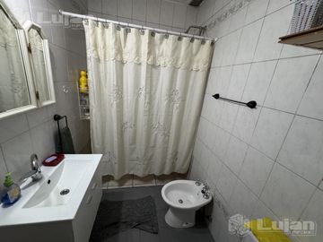 Venta PH en Liniers tipo casa 4 ambs con garaje