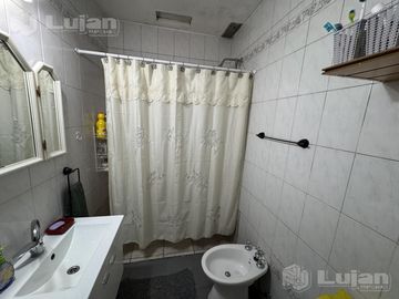 Venta PH en Liniers tipo casa 4 ambs con garaje