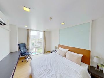 1 Bedroom Condo for rent at The Alcove 49