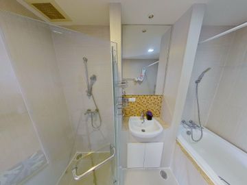 1 Bedroom Condo for rent at The Alcove 49