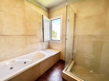 Casa de 7 Ambientes en Venta en La Reserva Cardales