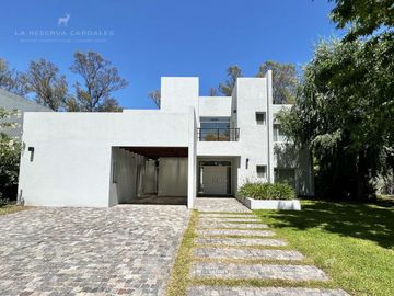 Casa de 7 Ambientes en Venta en La Reserva Cardales