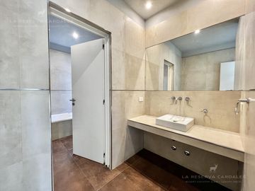 Casa de 7 Ambientes en Venta en La Reserva Cardales