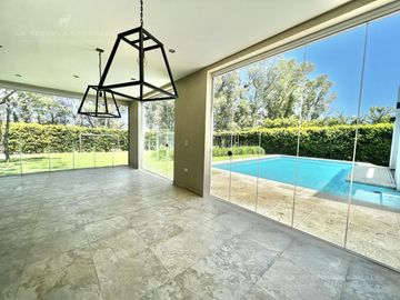 Casa de 7 Ambientes en Venta en La Reserva Cardales