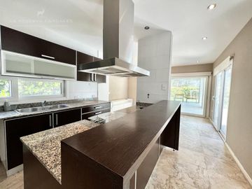 Casa de 7 Ambientes en Venta en La Reserva Cardales