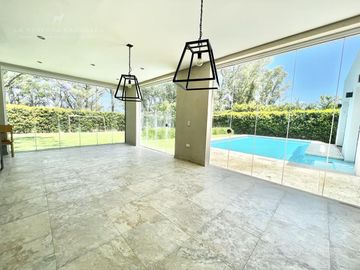 Casa de 7 Ambientes en Venta en La Reserva Cardales