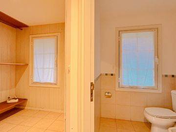 Venta, chalet 4 ambientes frente al golf, Sierra de los padres