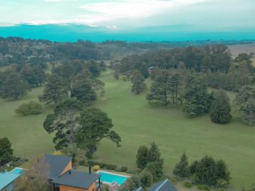 Venta, chalet 4 ambientes frente al golf, Sierra de los padres