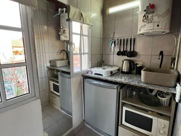 Casa mas dpto., mas local comercial en venta.