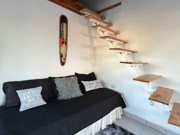 Casa mas dpto., mas local comercial en venta.