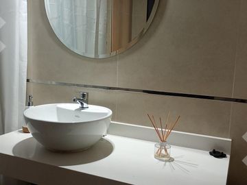 VENTA | Monoambiente AMOBLADO en Edificio Gatica 498, Neuquén