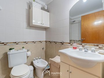 Espectacular 2 ambientes en piso alto con cochera y balcón en Villa Urquiza