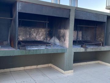 Venta Ph 2 ambientes con parrilla y cochera- Villa Urquiza