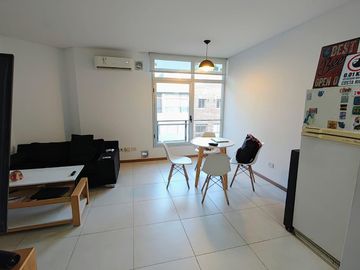 Venta Ph 2 ambientes con parrilla y cochera- Villa Urquiza