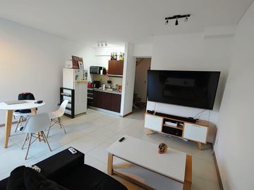 Venta Ph 2 ambientes con parrilla y cochera- Villa Urquiza