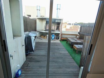 Venta Ph 2 ambientes con parrilla y cochera- Villa Urquiza