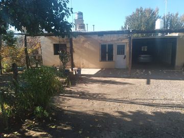 VENTA DE FINCA CON 2 CASAS RIVADAVIA MENDOZA