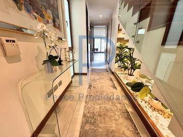 DUPLEX AMOBLADO CERCA DEL PORTAL LA DEHESA Y COSTANERA