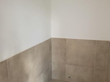 Santa Elena - excelente casa a estrenar en lote con vista a espacio verde