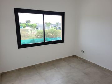 Santa Elena - excelente casa a estrenar en lote con vista a espacio verde