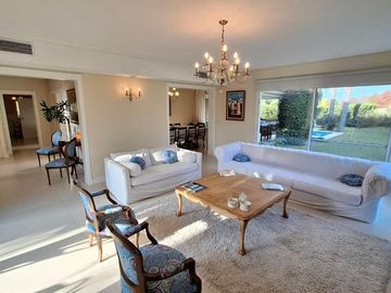 Vendo Casa en Buenos Aires Golf Club / Bella Vista