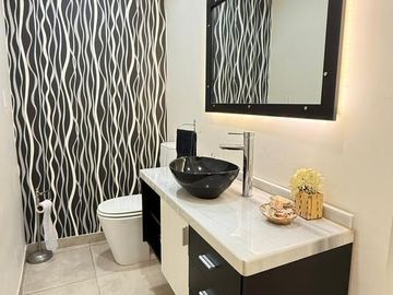 Importante casa de categoría de 4 dormitorios en VENTA en country Las Yungas, Yerba Buena