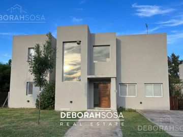 Casa a la venta 5 ambientes Barrio Privado San Matias