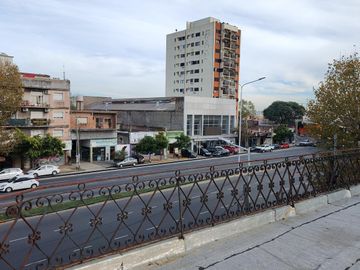 PH en  Sarandi - Avellaneda- VENTA.