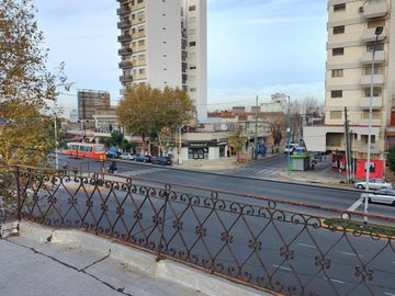 PH en  Sarandi - Avellaneda- VENTA.