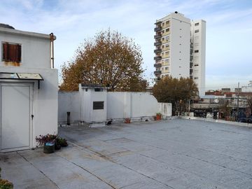 PH en  Sarandi - Avellaneda- VENTA.