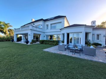 Casa a la venta en Buenos Aires Golf Club Bella Vista