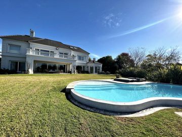 Casa a la venta en Buenos Aires Golf Club Bella Vista