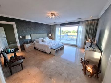 Casa a la venta en Buenos Aires Golf Club Bella Vista