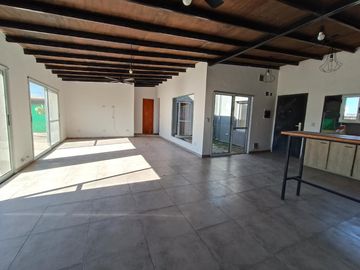 VENTA - Casa de 3 dormitorios en Tierra de Sueños III, Roldán.