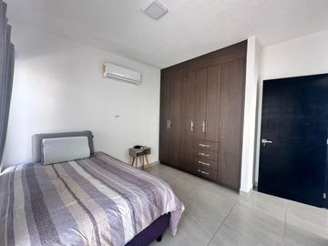 CASA EN VENTA EN RESIDENCIAL IZAMAL CANCÚN