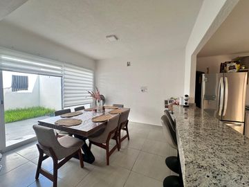 CASA EN VENTA EN RESIDENCIAL IZAMAL CANCÚN