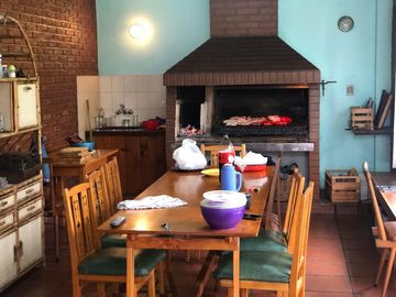 Casa en venta c/ cochera en Quilmes