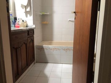 Casa en venta c/ cochera en Quilmes