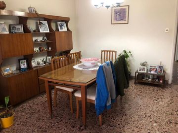 Casa en venta c/ cochera en Quilmes