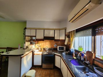 Casa en venta c/ cochera en Quilmes