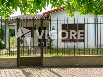 Casa en venta c/ cochera en Lomas de Zamora