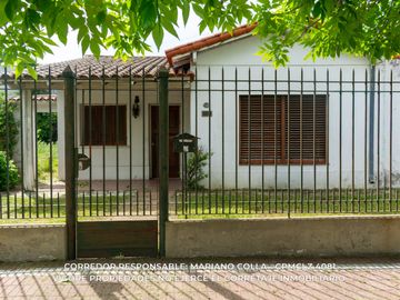Casa en venta c/ cochera en Lomas de Zamora