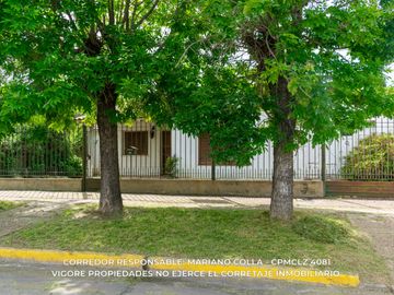 Casa en venta c/ cochera en Lomas de Zamora