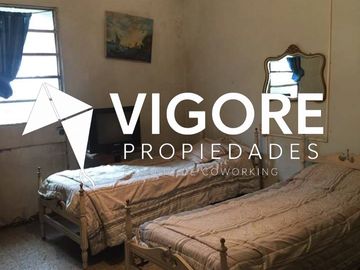 Casa en venta c/ cochera en Lomas de Zamora