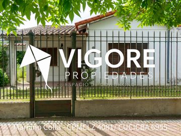 Casa en venta c/ cochera en Lomas de Zamora